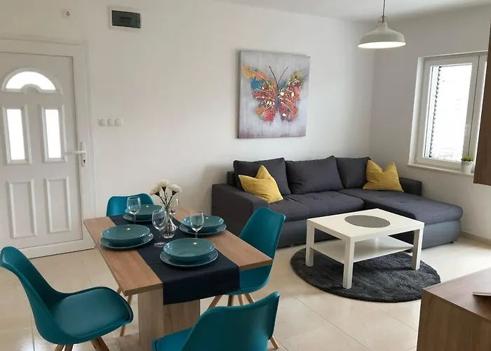 Apartman Vodice アパート *